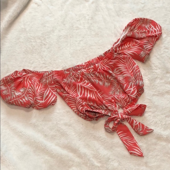 Women’s Crop Top from Charlotte Russe - Picture 1 of 4